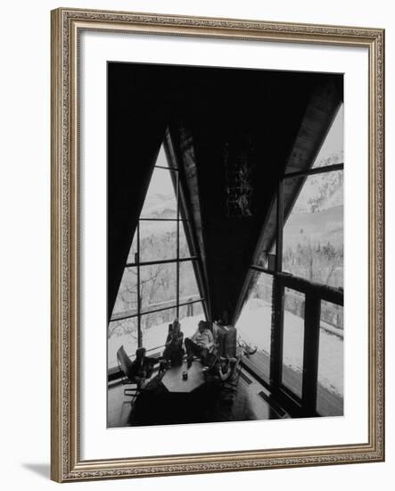 Actor Robert Redford and Family Lounging in Living Room of His House-John Dominis-Framed Premium Photographic Print