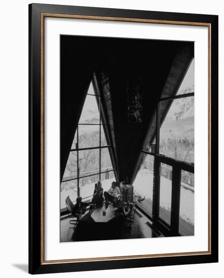 Actor Robert Redford and Family Lounging in Living Room of His House-John Dominis-Framed Premium Photographic Print