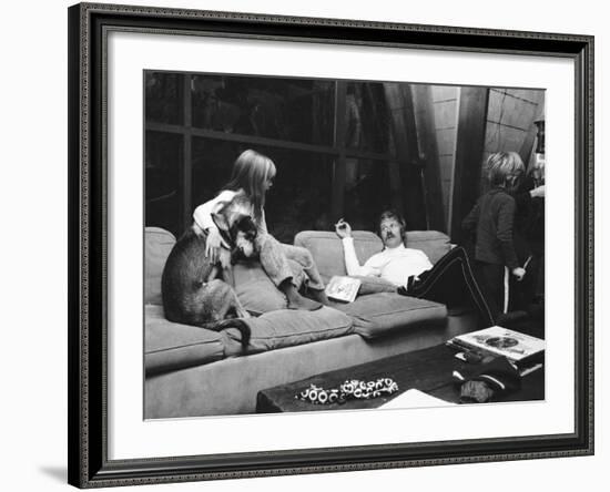 Actor Robert Redford and His Family at Home-John Dominis-Framed Premium Photographic Print