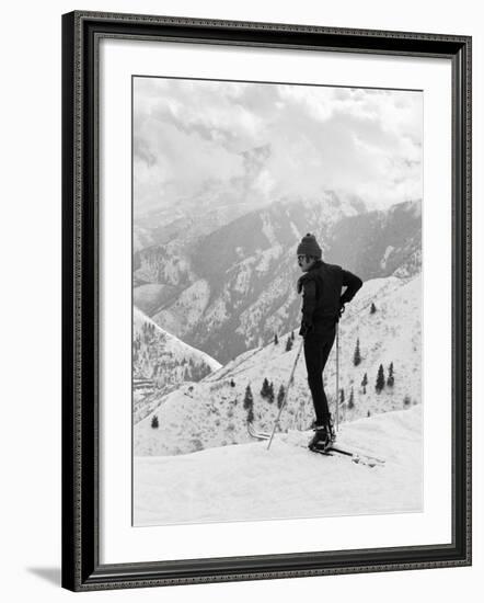 Actor Robert Redford Skiing-John Dominis-Framed Premium Photographic Print