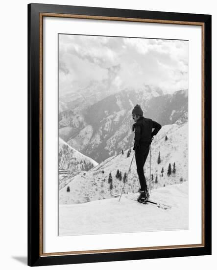 Actor Robert Redford Skiing-John Dominis-Framed Premium Photographic Print