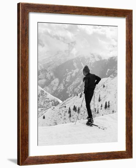 Actor Robert Redford Skiing-John Dominis-Framed Premium Photographic Print