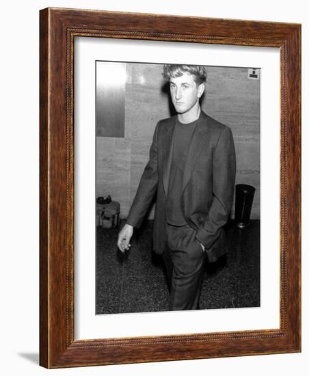 Actor Sean Penn Wearing a Suit-null-Framed Premium Photographic Print