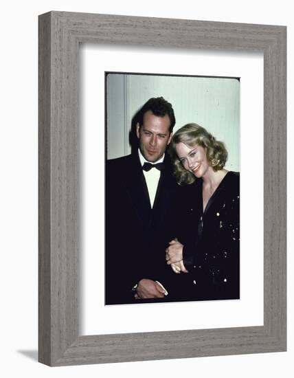 Actors Bruce Willis and Cybill Shepherd-Ann Clifford-Framed Photographic Print