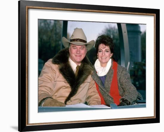 Actors Larry Hagman and Linda Gray-David Mcgough-Framed Premium Photographic Print