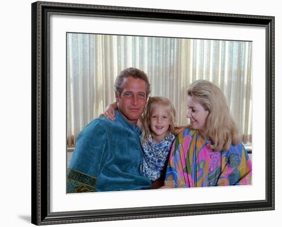 Actors Paul Newman and Joanne Woodward at Home with Their Daughter-Mark Kauffman-Framed Premium Photographic Print