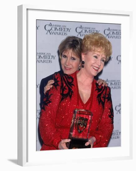 Actress Carrie Fisher Hugging Mother, Entertainer Debbi Reynolds, at American Comedy Awards-Mirek Towski-Framed Premium Photographic Print