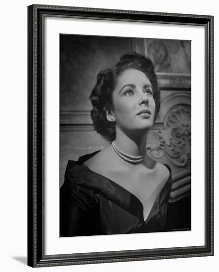 Actress Elizabeth Taylor-J^ R^ Eyerman-Framed Premium Photographic Print