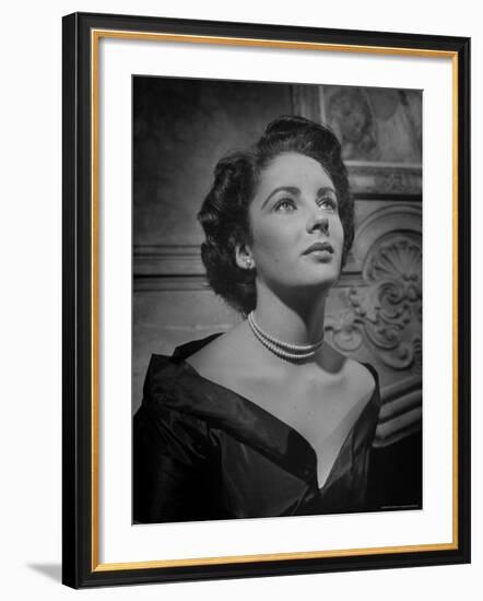 Actress Elizabeth Taylor-J^ R^ Eyerman-Framed Premium Photographic Print