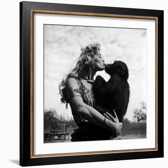 Actress Irish McCalla, Sheena Queen of the Jungle, Kissing Her Chimpanzee Co-star-Loomis Dean-Framed Premium Photographic Print