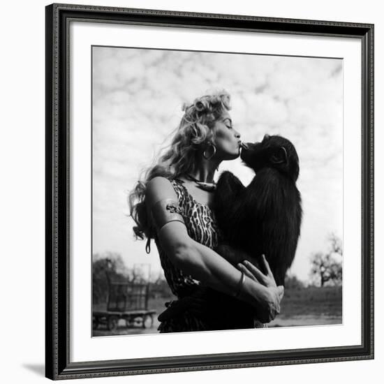 Actress Irish McCalla, Sheena Queen of the Jungle, Kissing Her Chimpanzee Co-star-Loomis Dean-Framed Premium Photographic Print