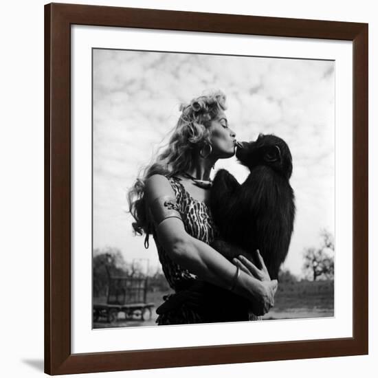 Actress Irish McCalla, Sheena Queen of the Jungle, Kissing Her Chimpanzee Co-star-Loomis Dean-Framed Premium Photographic Print