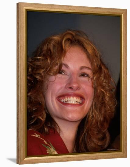 Actress Julia Roberts, Grinning-Dave Allocca-Framed Premier Image Canvas