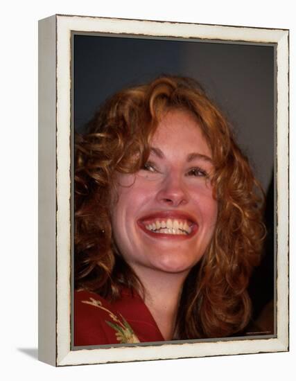 Actress Julia Roberts, Grinning-Dave Allocca-Framed Premier Image Canvas