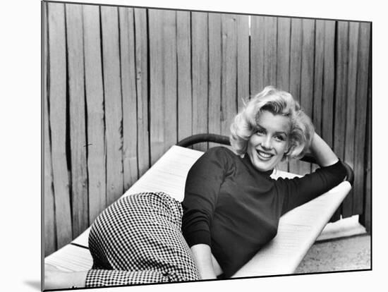 Actress Marilyn Monroe at Home-Alfred Eisenstaedt-Mounted Premium Photographic Print