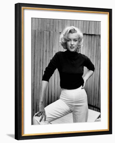 Actress Marilyn Monroe at Home-Alfred Eisenstaedt-Framed Premium Photographic Print