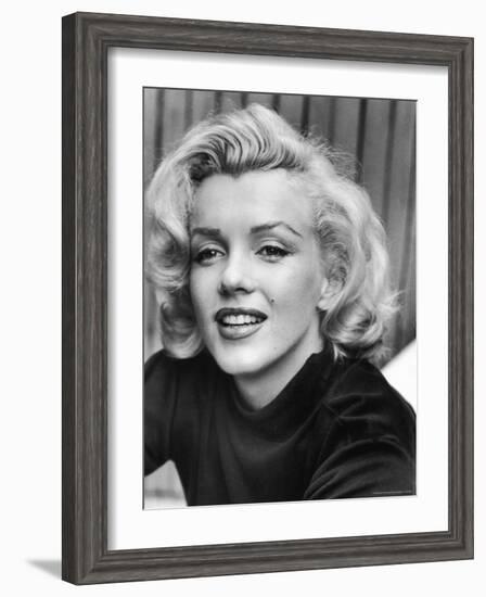 Actress Marilyn Monroe at Home-Alfred Eisenstaedt-Framed Premium Photographic Print