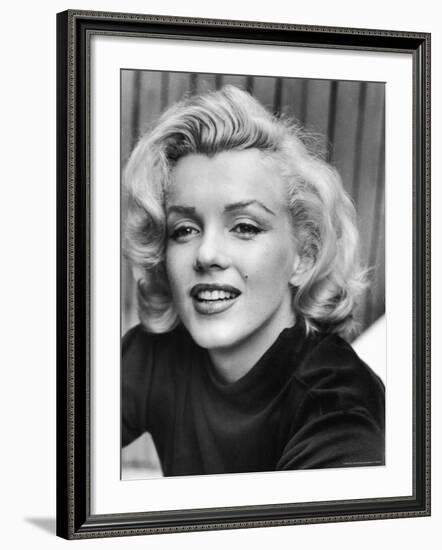 Actress Marilyn Monroe at Home-Alfred Eisenstaedt-Framed Premium Photographic Print