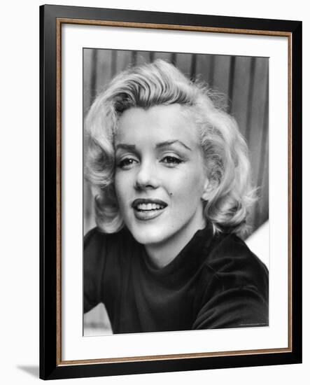 Actress Marilyn Monroe at Home-Alfred Eisenstaedt-Framed Premium Photographic Print