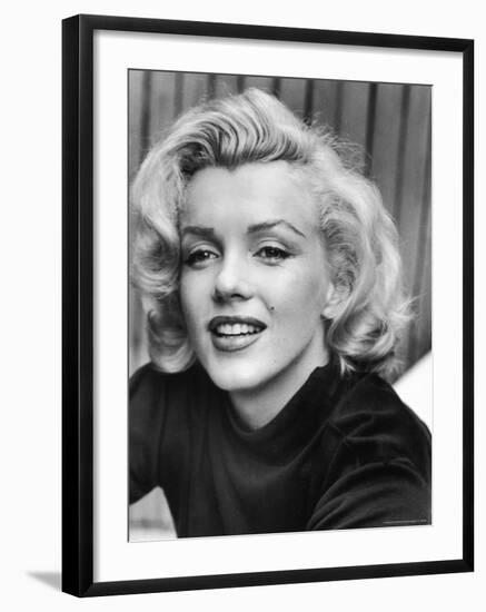 Actress Marilyn Monroe at Home-Alfred Eisenstaedt-Framed Premium Photographic Print