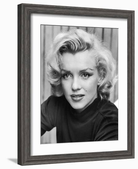 Actress Marilyn Monroe at Home-Alfred Eisenstaedt-Framed Premium Photographic Print