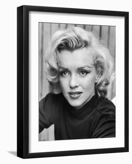 Actress Marilyn Monroe at Home-Alfred Eisenstaedt-Framed Premium Photographic Print