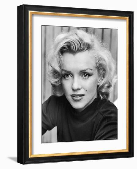 Actress Marilyn Monroe at Home-Alfred Eisenstaedt-Framed Premium Photographic Print