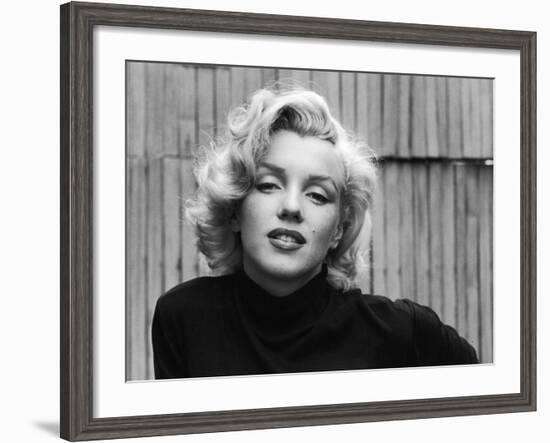 Actress Marilyn Monroe-Alfred Eisenstaedt-Framed Premium Photographic Print