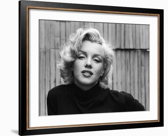 Actress Marilyn Monroe-Alfred Eisenstaedt-Framed Premium Photographic Print