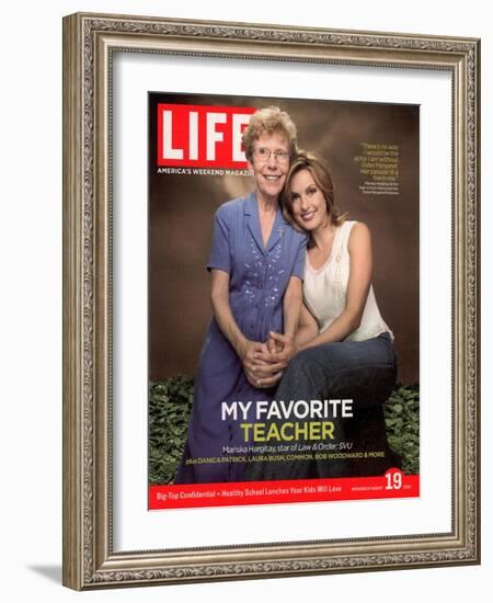 Actress Mariska Hargitay with Teacher Sister McKenna who Influenced her Career, August 19, 2005-Karina Taira-Framed Photographic Print