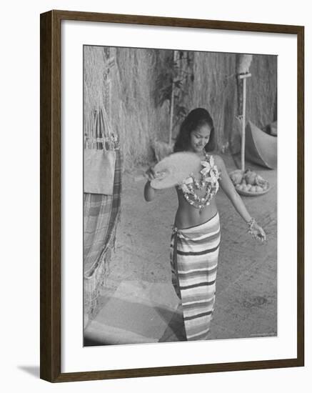 Actress Marpessa Dawn in "Chenice Noire"-Loomis Dean-Framed Premium Photographic Print