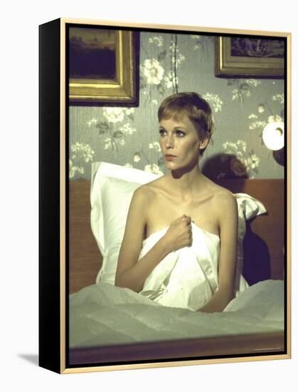 Actress Mia Farrow During Filming of the Motion Picture "A Dandy in Aspic"-Bill Eppridge-Framed Premier Image Canvas