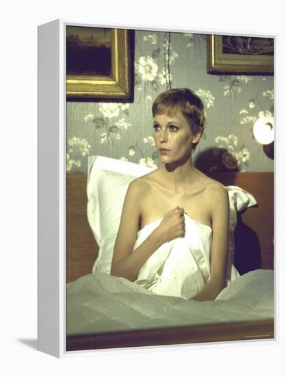 Actress Mia Farrow During Filming of the Motion Picture "A Dandy in Aspic"-Bill Eppridge-Framed Premier Image Canvas