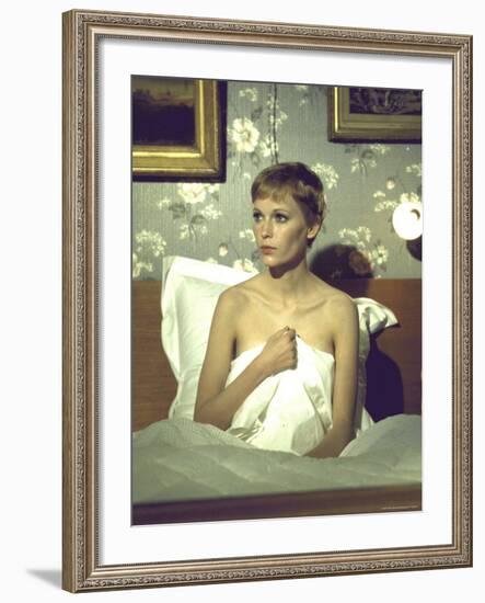 Actress Mia Farrow During Filming of the Motion Picture "A Dandy in Aspic"-Bill Eppridge-Framed Premium Photographic Print