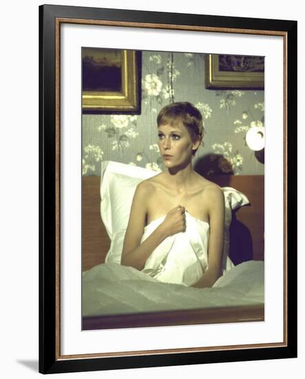 Actress Mia Farrow During Filming of the Motion Picture "A Dandy in Aspic"-Bill Eppridge-Framed Premium Photographic Print