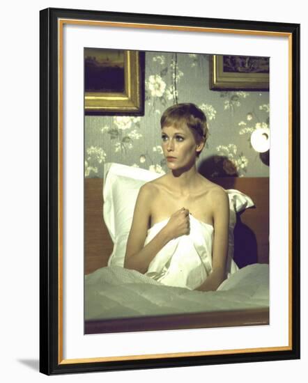 Actress Mia Farrow During Filming of the Motion Picture "A Dandy in Aspic"-Bill Eppridge-Framed Premium Photographic Print