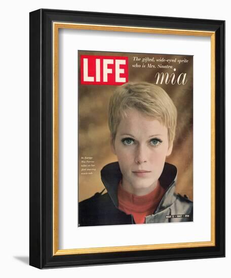 Actress Mia Farrow, May 5, 1967-Alfred Eisenstaedt-Framed Photographic Print