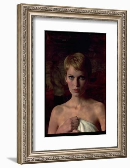 Actress Mia Farrow-Alfred Eisenstaedt-Framed Photographic Print