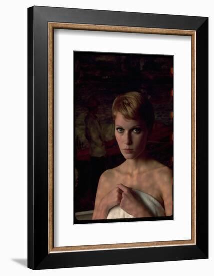 Actress Mia Farrow-Alfred Eisenstaedt-Framed Photographic Print