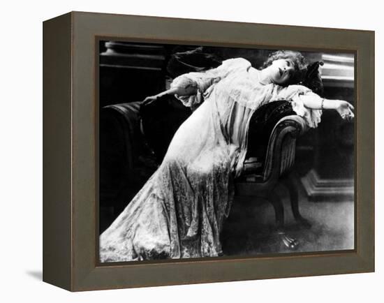 Actress Sarah Bernhardt-null-Framed Stretched Canvas