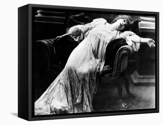 Actress Sarah Bernhardt-null-Framed Stretched Canvas