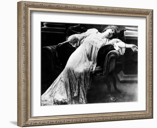 Actress Sarah Bernhardt-null-Framed Photo