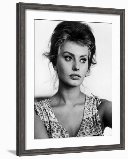 Actress Sophia Loren at Home-Alfred Eisenstaedt-Framed Premium Photographic Print