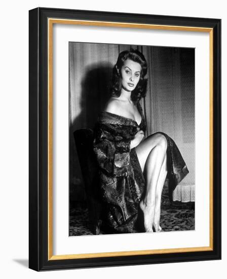 Actress Sophia Loren in 1957-null-Framed Photo