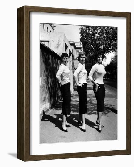 Actress Sophia Loren Posing with Her Mother and Her Sister-Loomis Dean-Framed Photographic Print