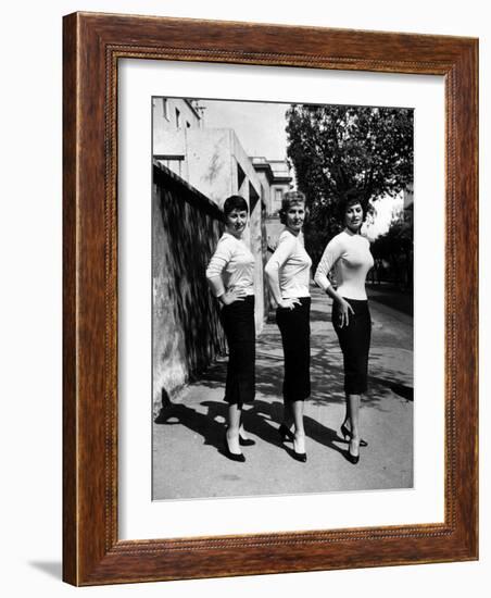 Actress Sophia Loren Posing with Her Mother and Her Sister-Loomis Dean-Framed Photographic Print