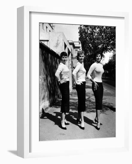 Actress Sophia Loren Posing with Her Mother and Her Sister-Loomis Dean-Framed Photographic Print