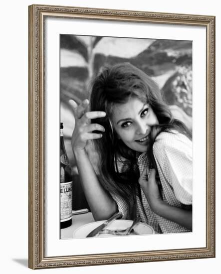 Actress Sophia Loren-Alfred Eisenstaedt-Framed Premium Photographic Print