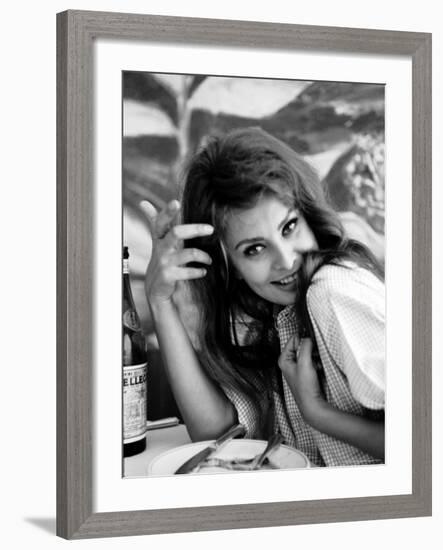 Actress Sophia Loren-Alfred Eisenstaedt-Framed Premium Photographic Print