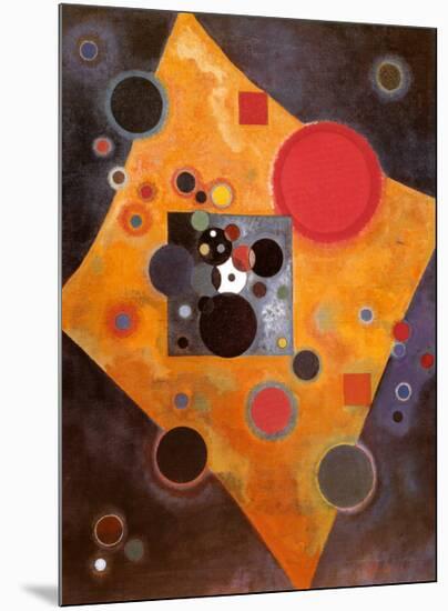 Aczent in Rosa-Wassily Kandinsky-Mounted Art Print